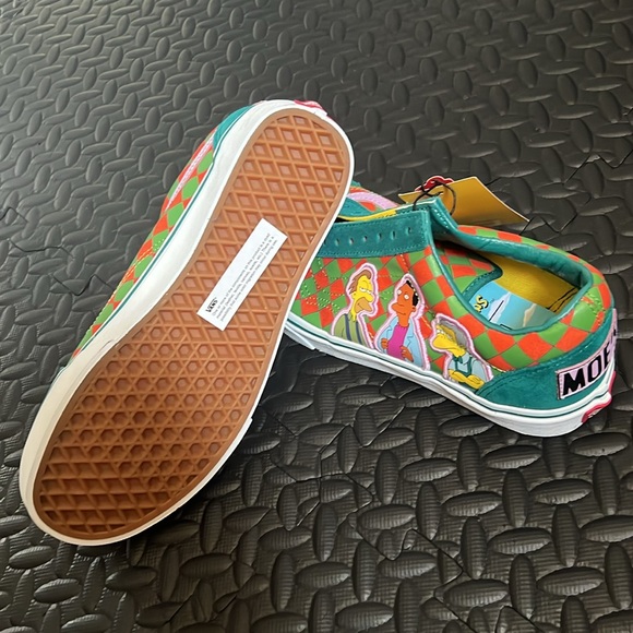 Vans X Simpsons Moes Old Skool - Picture 2 of 3